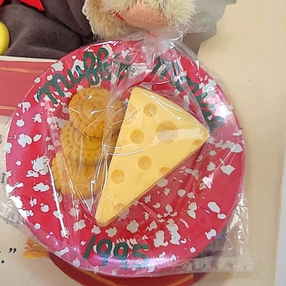 1995 Muffy Mouse Vanderbear - Picture 11 of 12